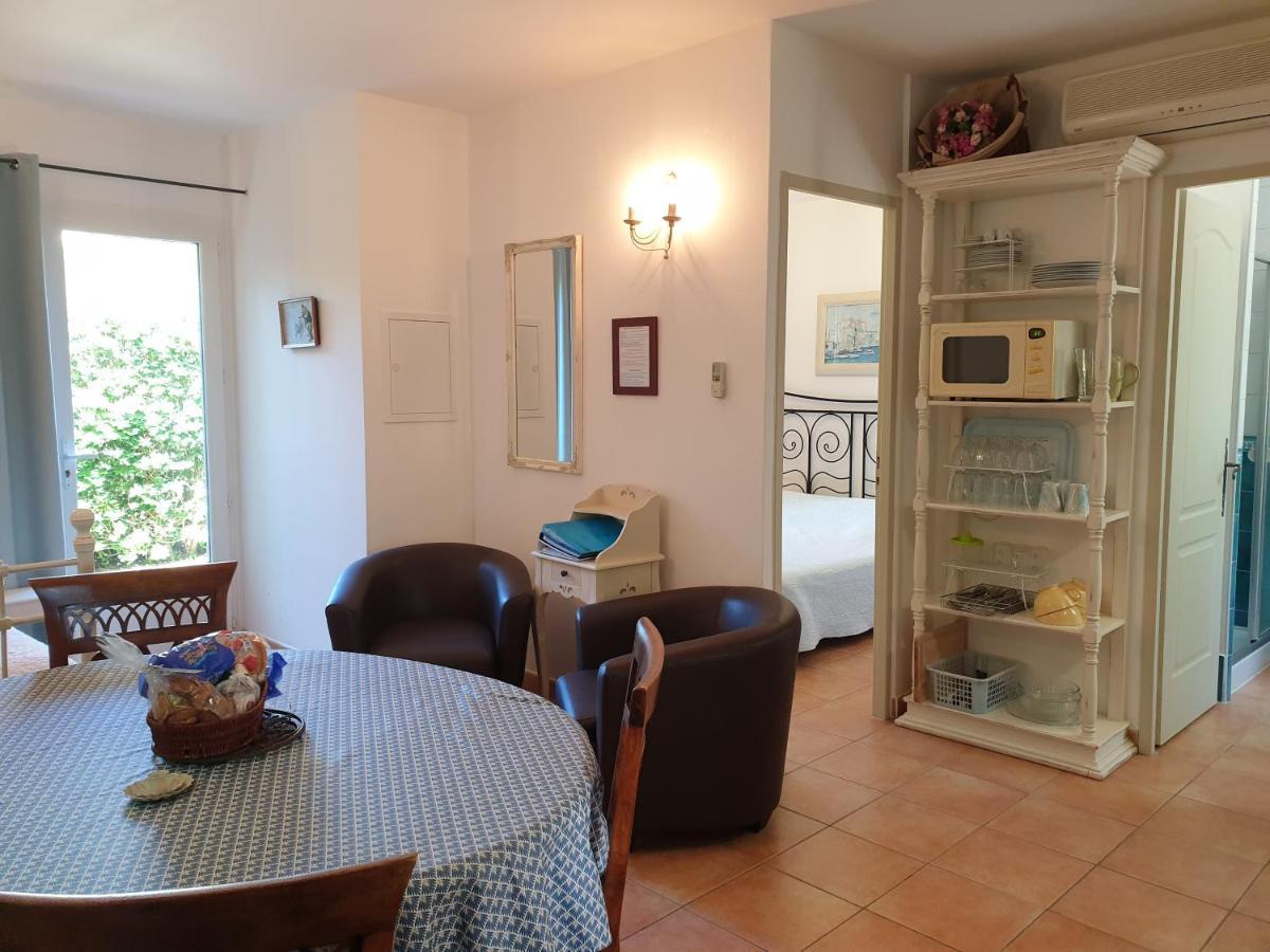 Residence A Merula Calvi  Eksteriør billede