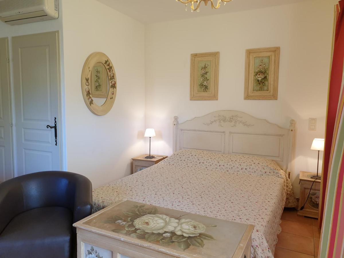 Residence A Merula Calvi  Eksteriør billede