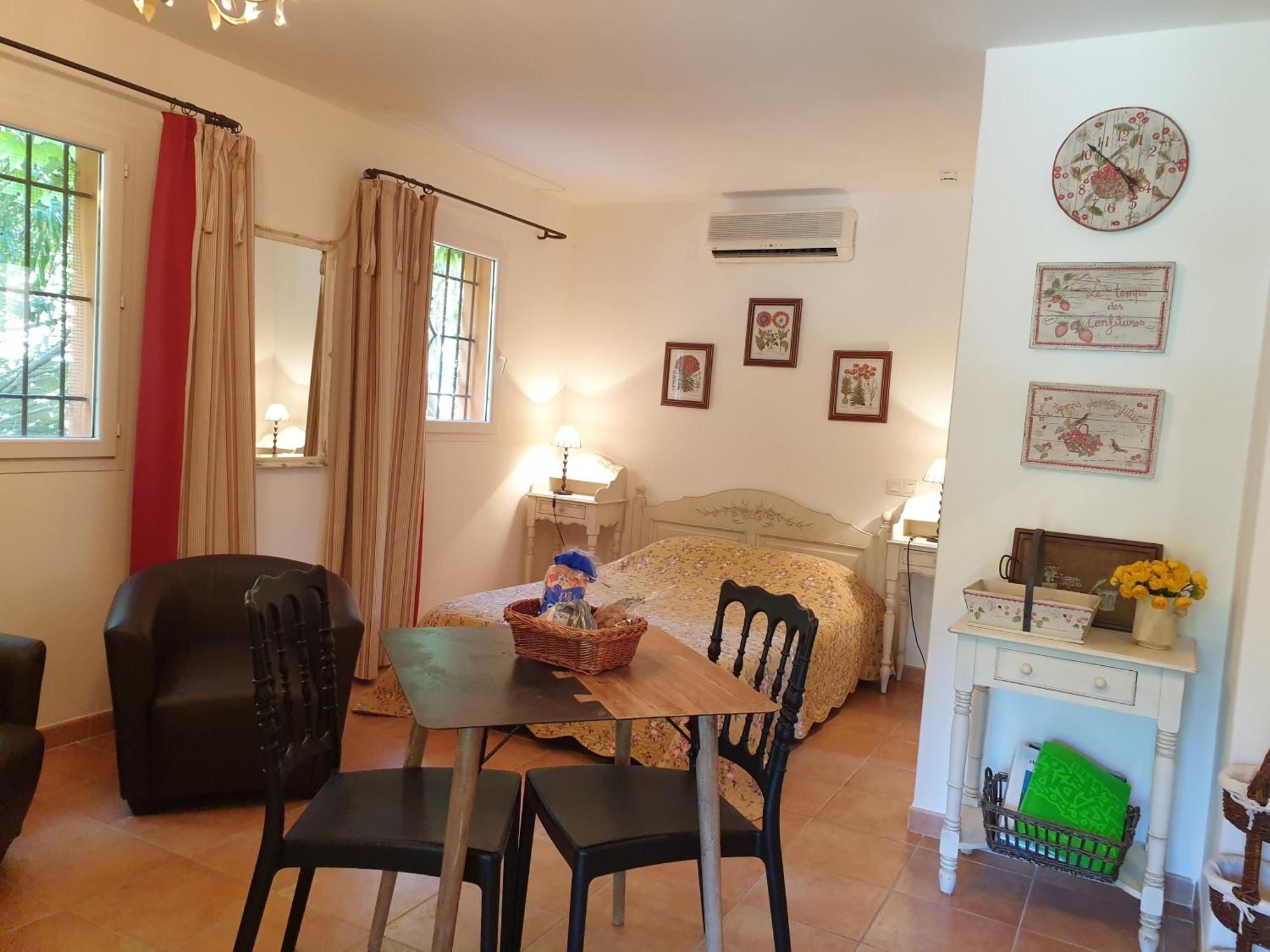 Residence A Merula Calvi  Eksteriør billede