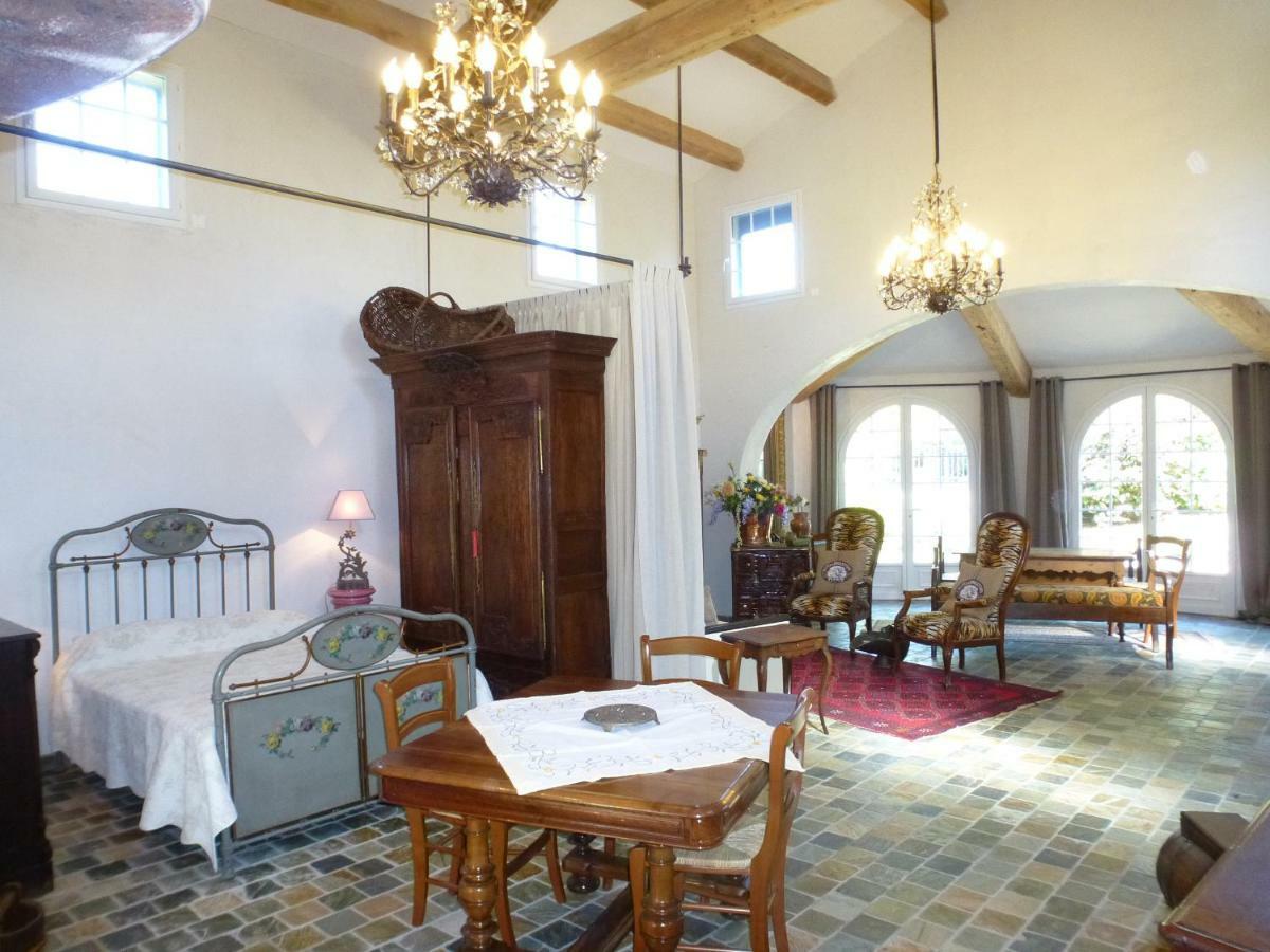 Residence A Merula Calvi  Eksteriør billede