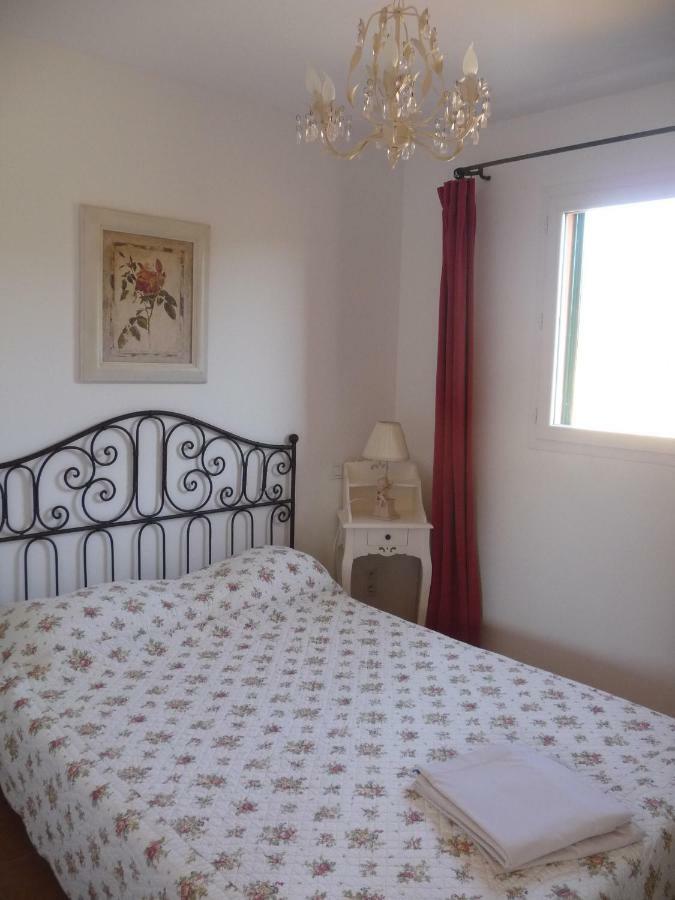 Residence A Merula Calvi  Eksteriør billede