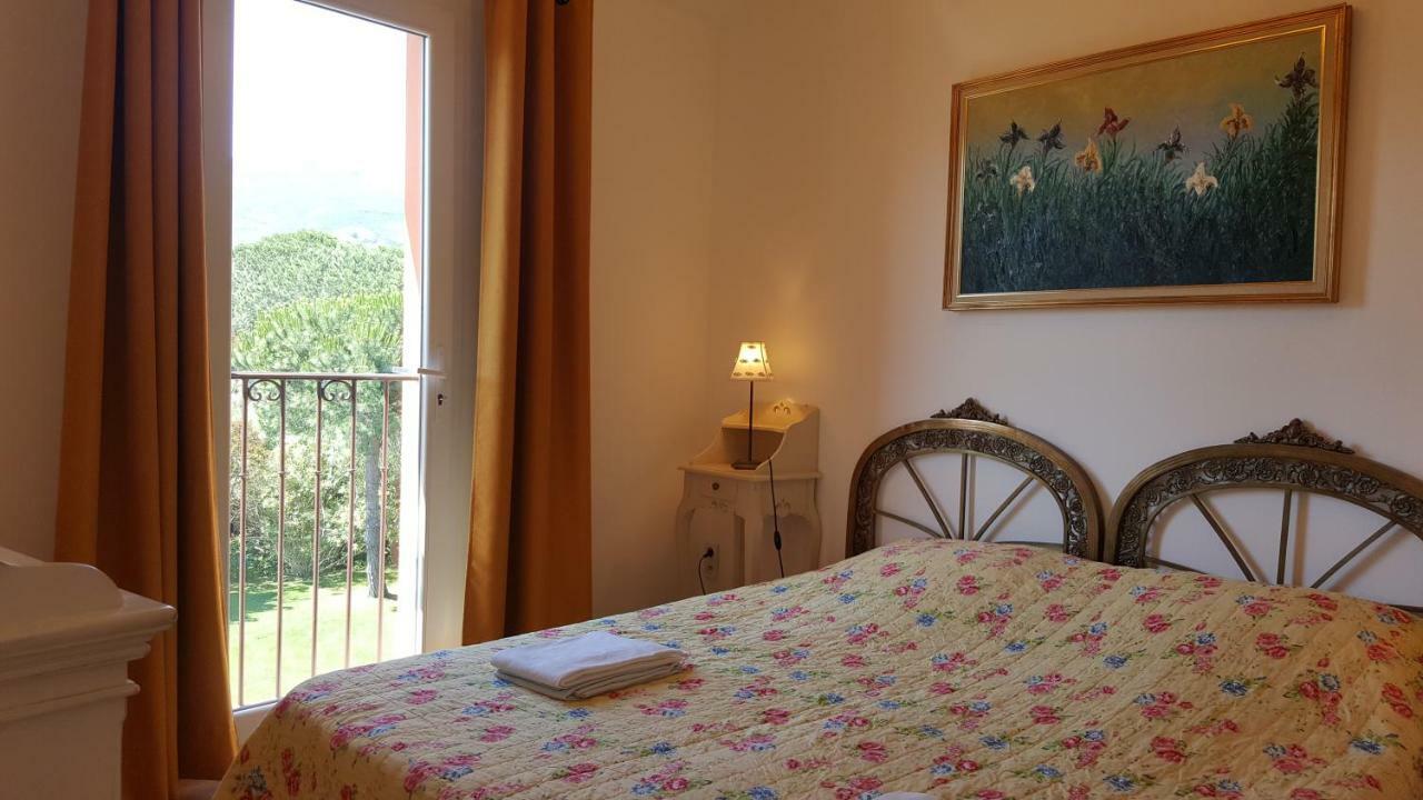 Residence A Merula Calvi  Eksteriør billede